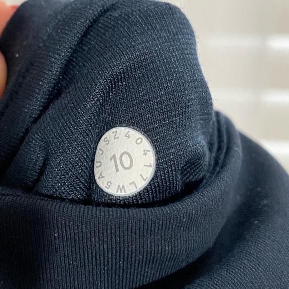 Lululemon Dark Teal Invigorate High-Rise Tight - Picture 5 of 5